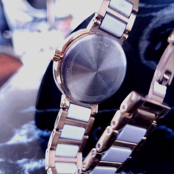 Bulova ladies wristwatch - Picture 4 of 4